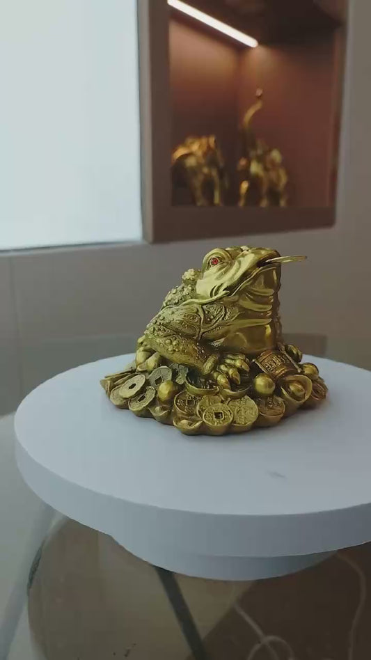 Brass Feng Shui Money Toad – Lucky Three-Legged Wealth Frog Statue (Jin Chan Figurine for Prosperity & Abundance)